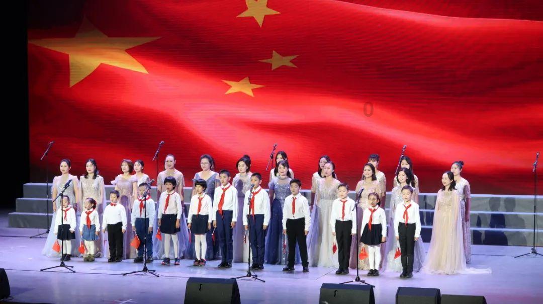 逃离奇异森林